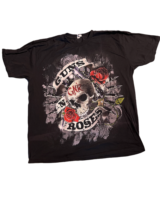 2k GNR skull and roses T size Large